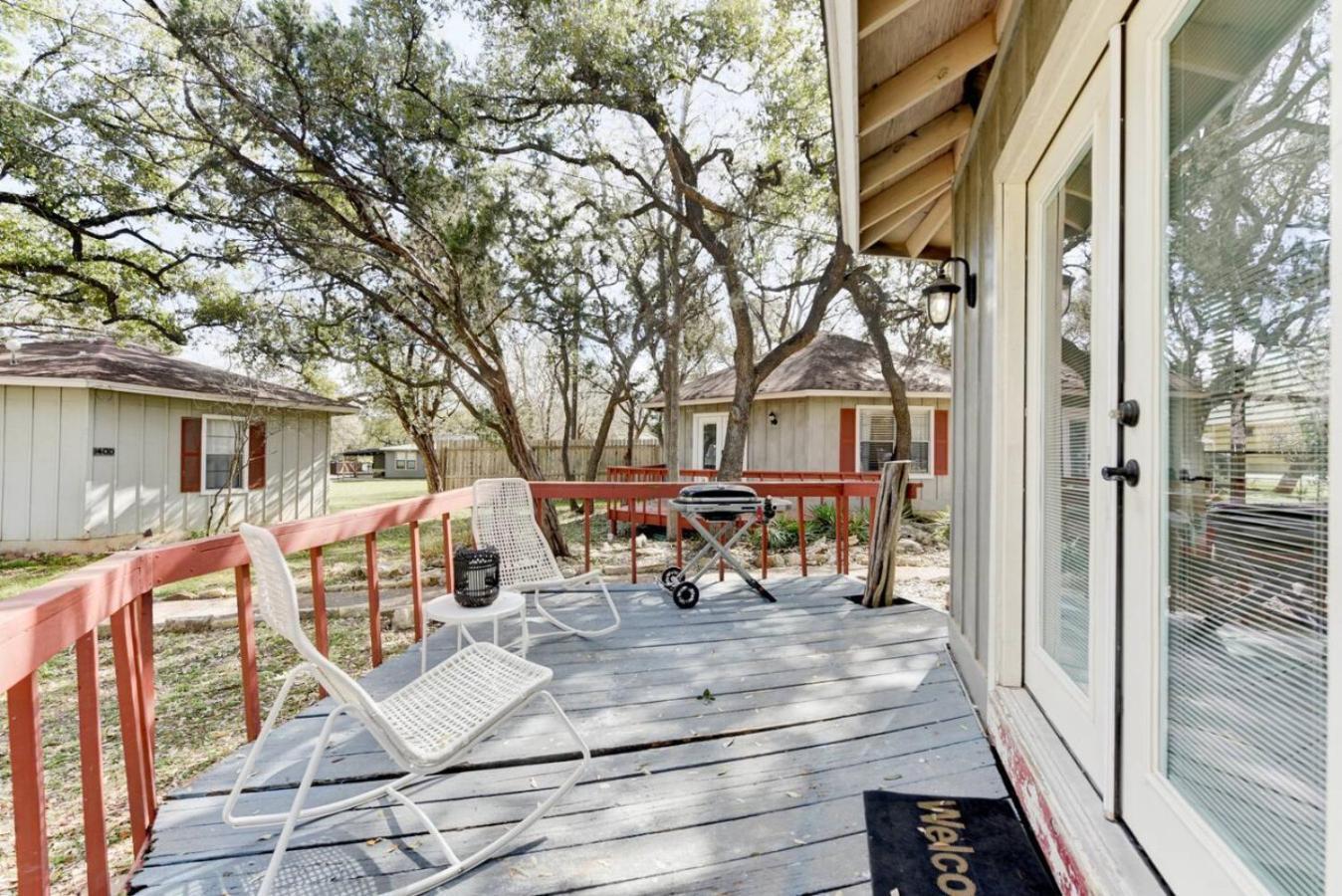 Downtown - Shiner Bungalow At Beer Ranch Project Wimberley Exterior photo